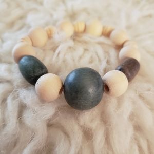 Chunky Green & Cream Wooden Beaded Bracelet